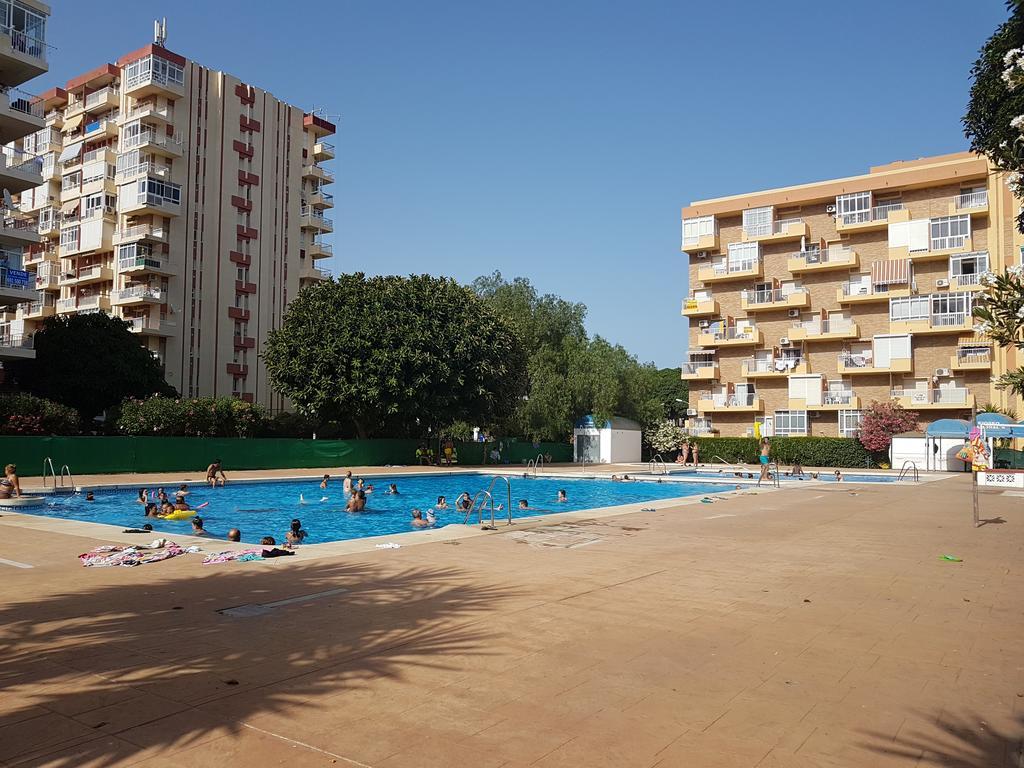 Apartamentos Dc Беналмадена Екстериор снимка
